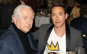 Робърт Дауни се сбогува с баща си