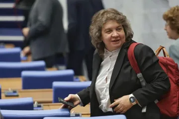 Киселова с извънредна новина за "Възраждане" и еврото