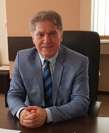 Ректор си дал 142 хил. лв бонуси! Взимат му ги