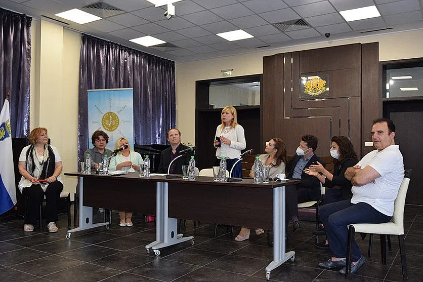 Световноизвестни звезди пред бургаска публика