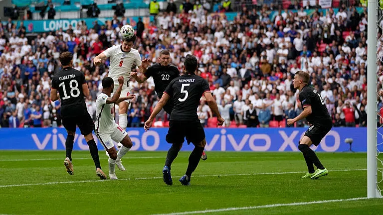 На Острова: Ще развалим още една прокоба!