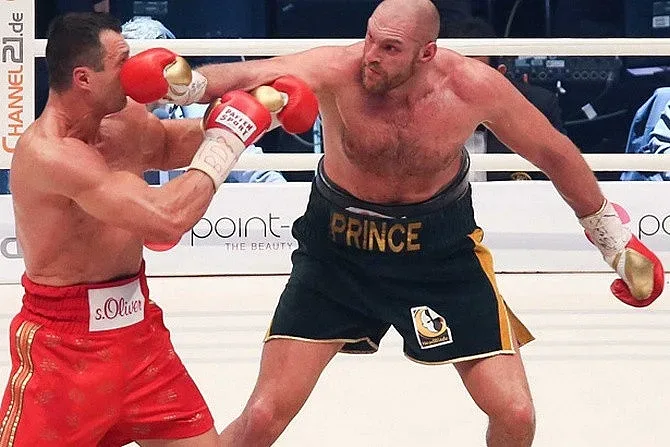 Фюри подиграва Кличко след успеха на Англия