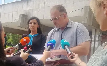 Купували избори с дамаджани и маратонки