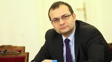 Демократична България каза кой е тестът за Бойко Рашков
