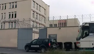 Абсурдно: 10 лв за хляб и 2 кафета в единствения магазин. Ето къде