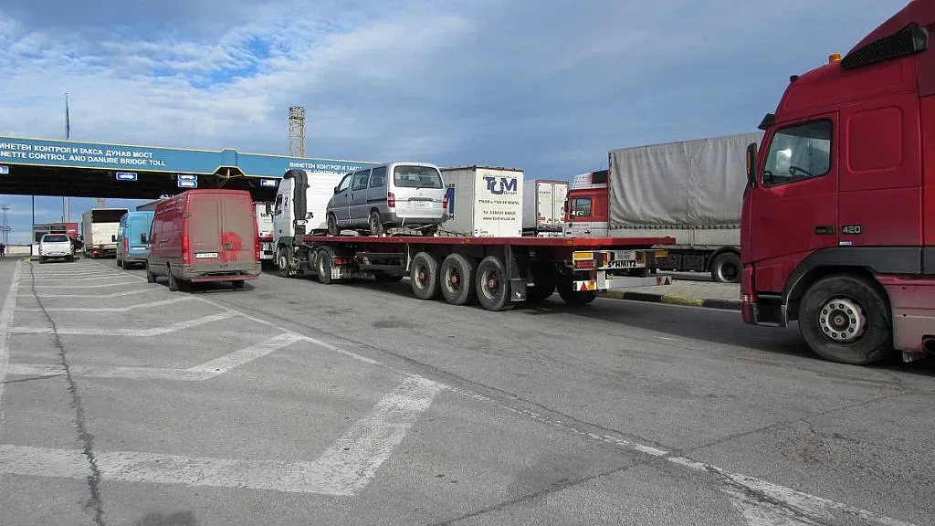 България и Румъния облекчават трафика на "Дунав мост 2"