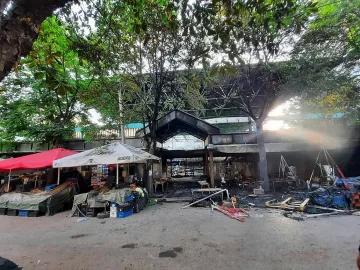 Умишлено ли подпалиха пазара на Перник?