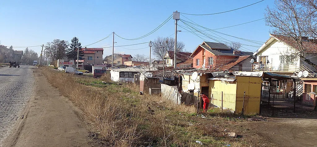 Бутат незаконни постройки във "Филиповци"