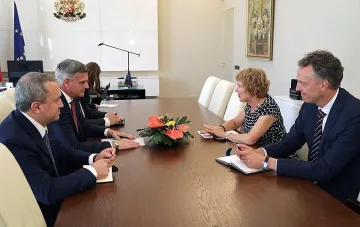 Премиерът изпрати посланика на Нидерландия