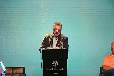 Арабаджиев: Ковид кризата показа, че аналоговите решения са минало