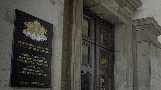 Половината студенти у нас не завършват