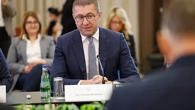 Мицкоски пак нападна България. Сравнението