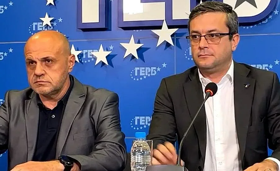 ГЕРБ с 2 минути брифинг и един парлив въпрос