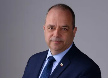 Иван Анчев: Повече изборни секции в чужбина - по-интересен вот