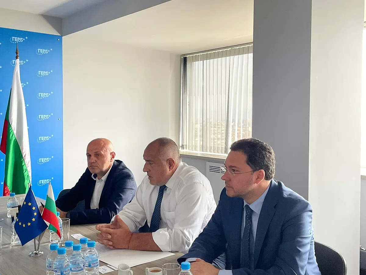 Борисов срещу кабинета пред мисията на ОССЕ