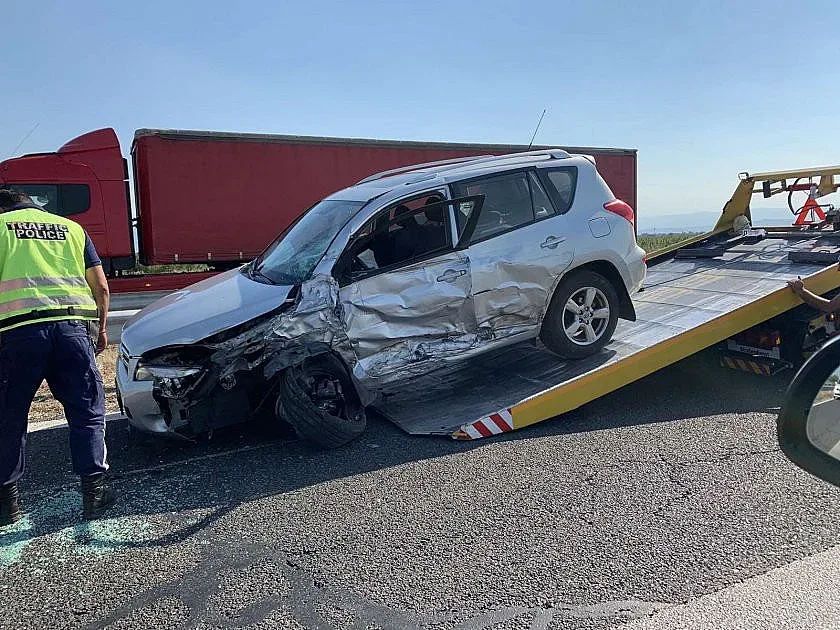 Тежка катастрофа: Мъж загина, дете е ранено на "Тракия"