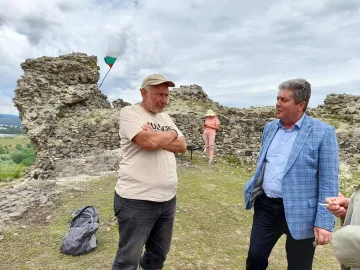Първанов стана първи гост на рицарския замък Вишеград