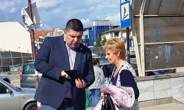 Как се гласува с машина - Демократична България с акция по улиците