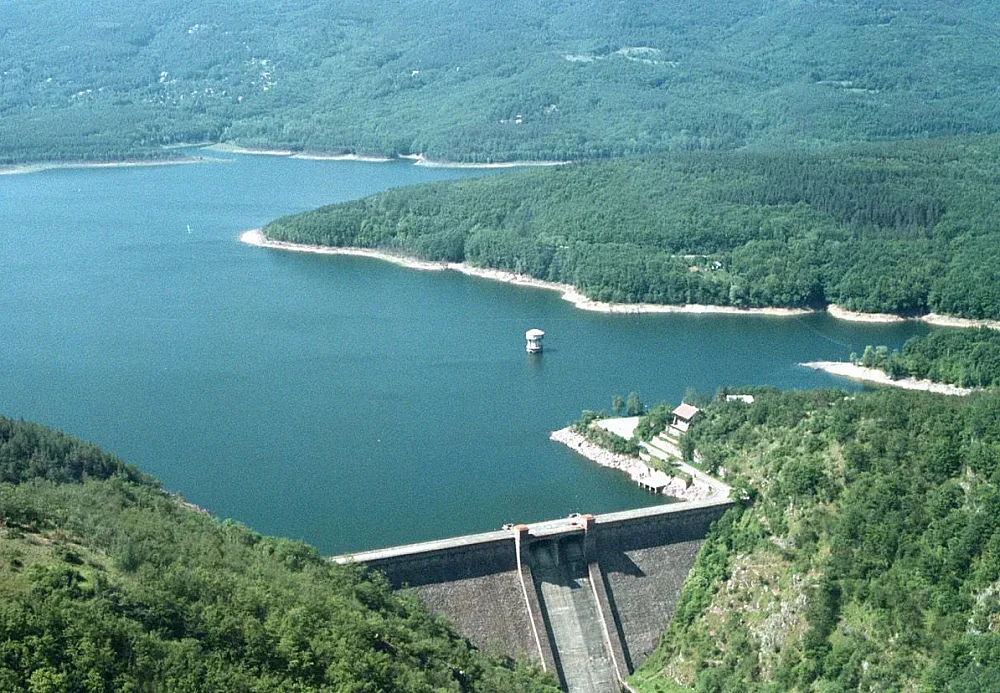 ВАП проверява строителство край язовир "Искър"