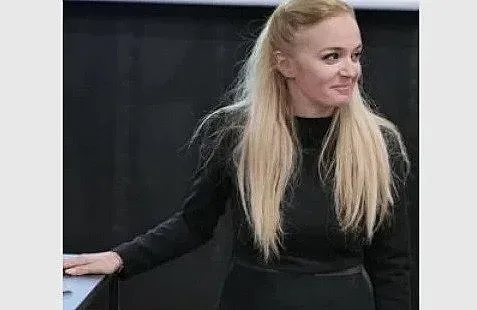 Пред кого чете лекции Гена Трайкова