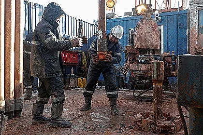 Очакват цената на петрола да скочи до 100 долара