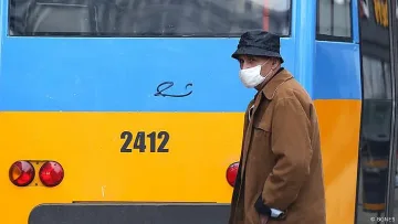 Англия се отказа от сваляне на мерките за ковид