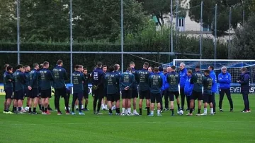 Италия ще гони титлата с рок хитове