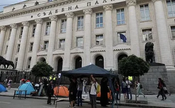 Протестиращи блокираха Съдебната палата