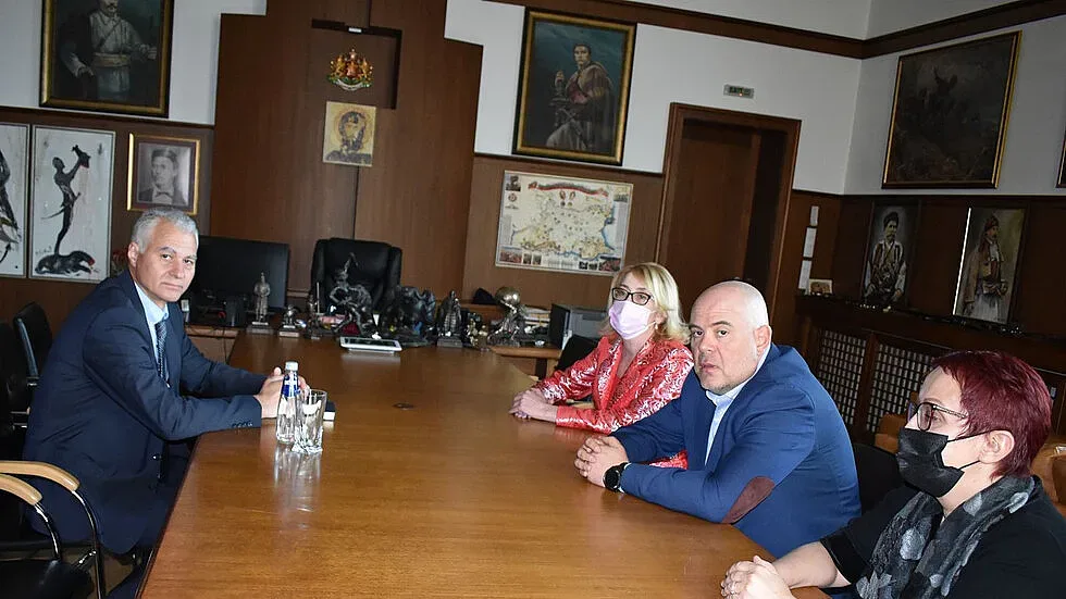 Гешев прави звено за борба с изборни нарушения