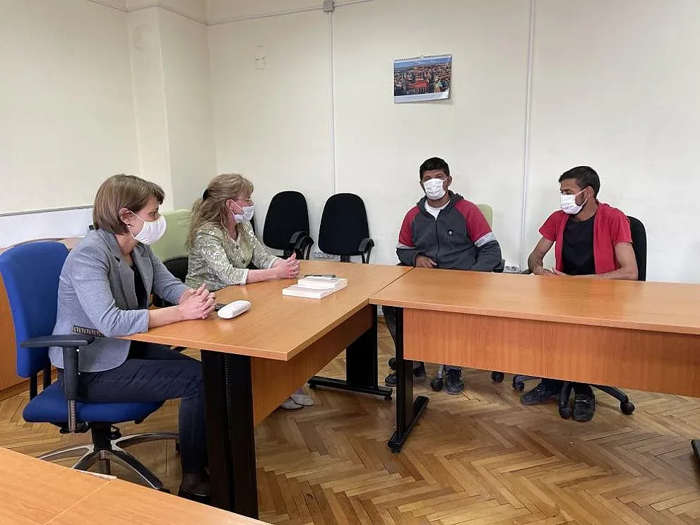 Прокурори на среща с близки на убитото момиченце