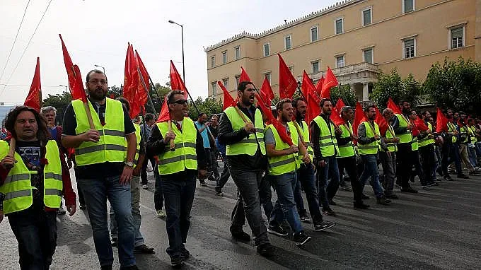 Не пътувайте! Стачка блокира транспорта в Гърция