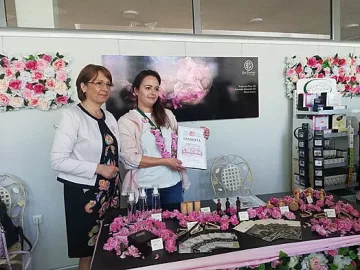 В Музея на розата започна двудневно парфюмерийно изложение