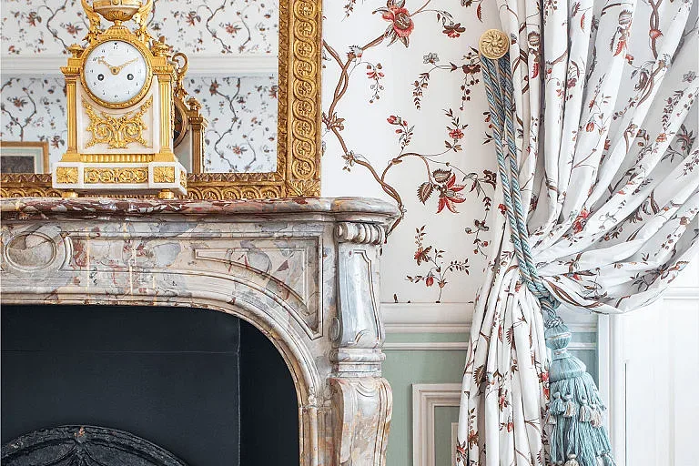 Да спиш във Версай. Колко струва