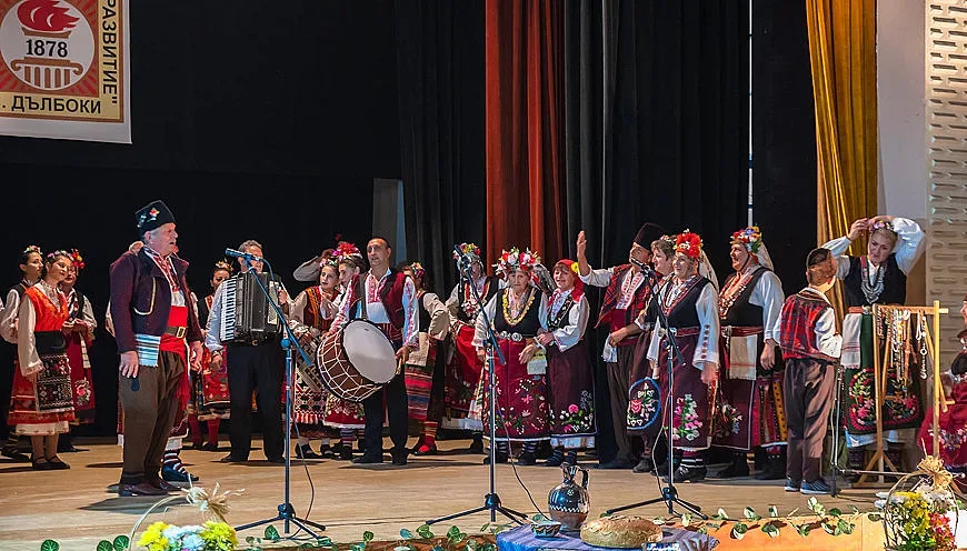 Ансамбълът в село Дълбоки с номинация за автентичен фолклор