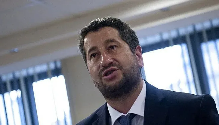 Иванов: Пишете Гугъл БГ и излиза шкафчето на Бойко