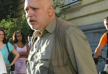Минеков на протеста. Нападна Гешев