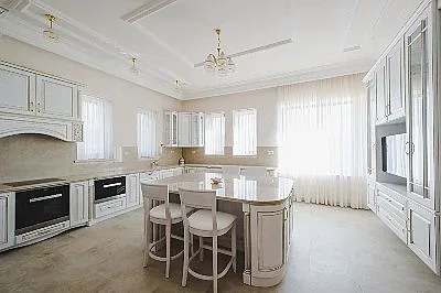 Кухни по поръчка – утвърденият стандарт в кухненското обзавеждане