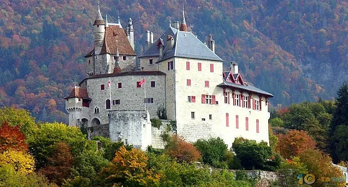 В пандемията: Изкупуват замъци и луксозни вили