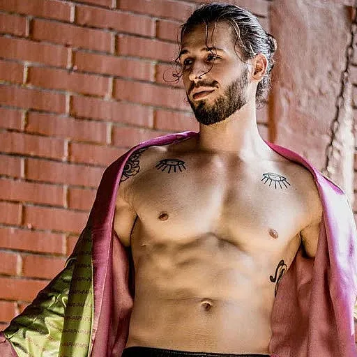 Папи Ханс изненада с невиждан до сега проект