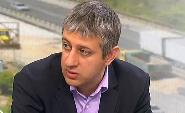 Разминаване в мотивите за уволненията в АПИ