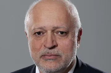 Минеков: Ставам политически рекетьор за култура