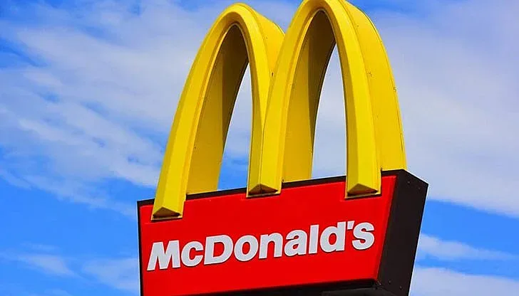 McDonald's на съд за 10 милиарда заради расизъм