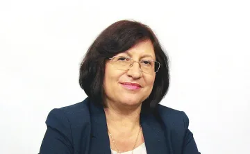Милка Христова иска данни за акции на СО