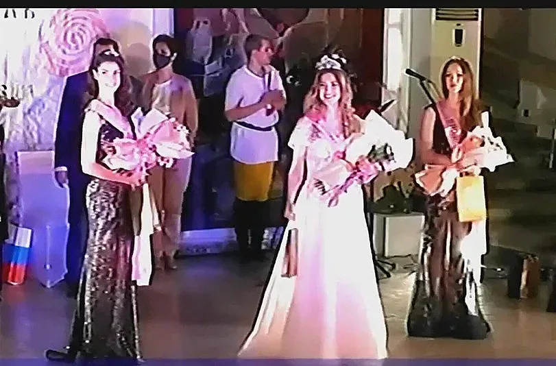 Царица Роза 2021 е Александра Хаджихристова