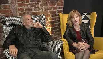 Къде се залюбват Атанас Атанасов и Деси Стойчева