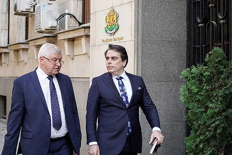 Новият финансов министър с много неприятна новина