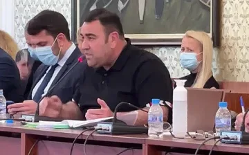Кой е вторият бизнесмен с жалба до Манолова