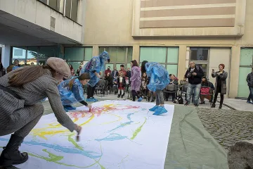 Игри и рисунки оживяват на Арт сцена „Квадратът“