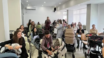 38 новородени бебета от Казанлък бяха посрещнати с обич и първа подкрепа от Общината