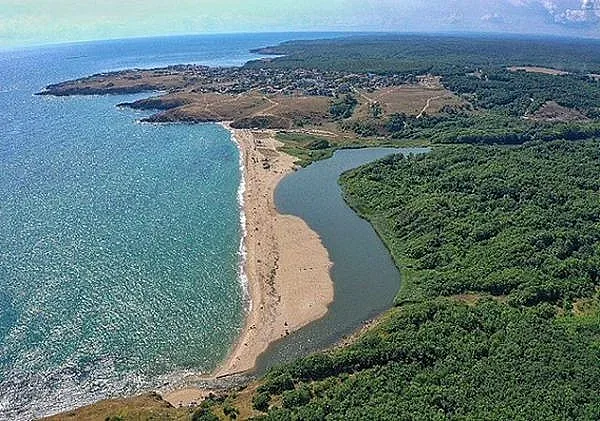 Какви са причините за концесията на плаж Велека